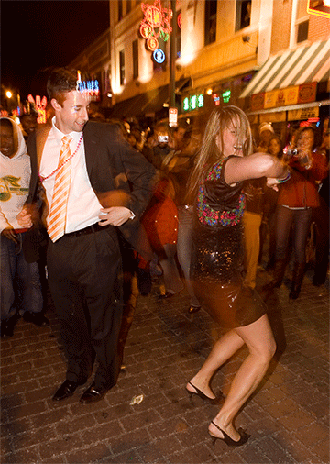 picture of couple dancing on Beale 
Street Memphis, TN USA